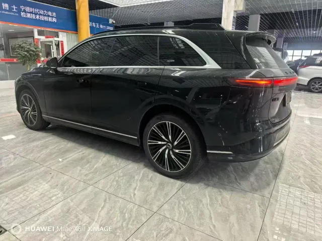 Xpeng G9 — Фото автомобиля 6