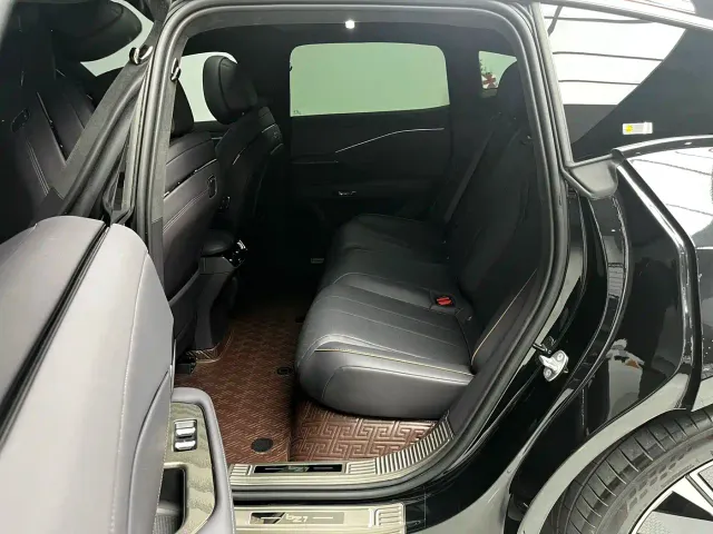 Toyota BoZhi 7 — Фото автомобиля 9