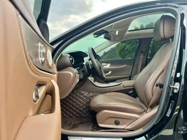 Mercedes-Benz E-Class — Фото автомобиля 7