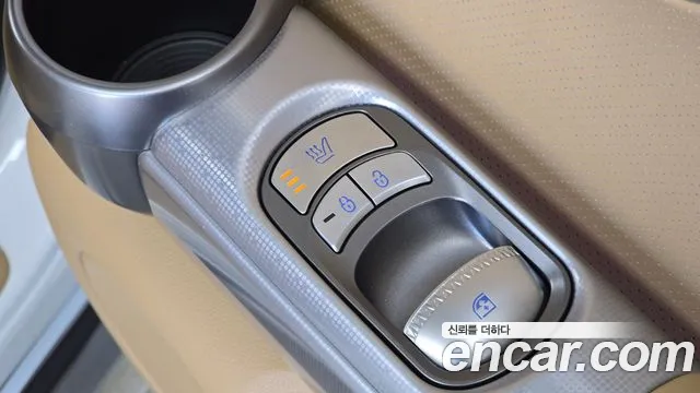 Genesis GV60 — Фото автомобиля 24