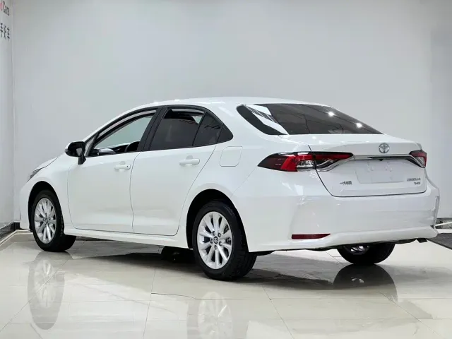 Toyota Corolla — Фото автомобиля 4