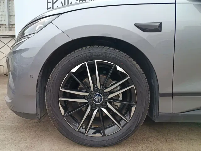 BYD Qin L — Фото автомобиля 5