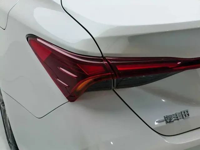 Toyota Avalon — Фото автомобиля 17