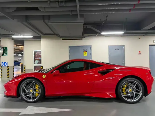 Ferrari F8 — Фото автомобиля 5