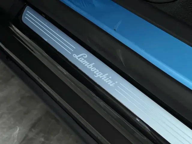 Lamborghini Urus — Фото автомобиля 27
