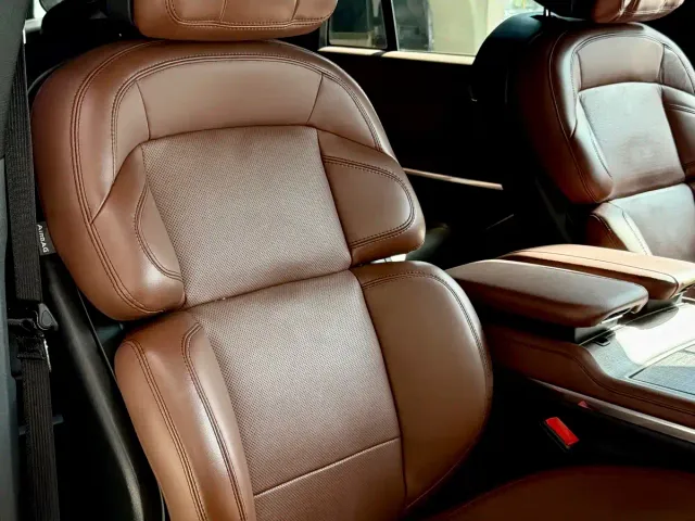 Lincoln Navigator — Фото автомобиля 21