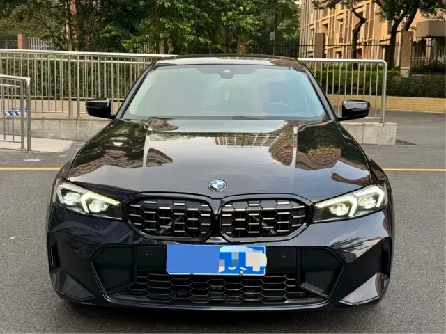 Фотография автомобиля — BMW 3 Series