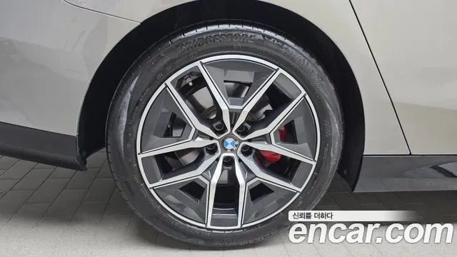 BMW 5 Series G60 — Фото автомобиля 5
