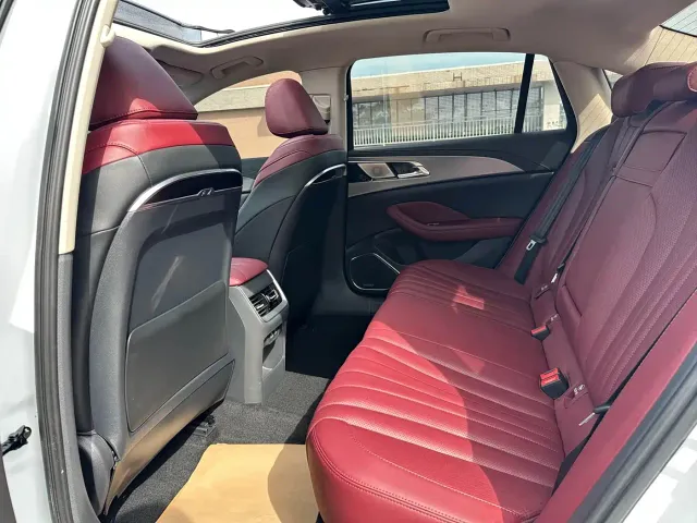 Hongqi H5 — Фото автомобиля 6