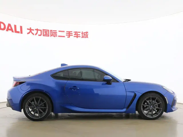 Subaru BRZ — Фото автомобиля 3