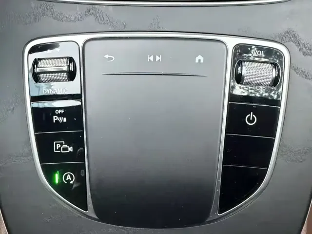 Mercedes-Benz E-Class — Фото автомобиля 18