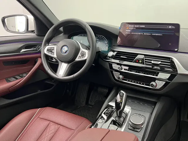 BMW 5 Series — Фото автомобиля 6