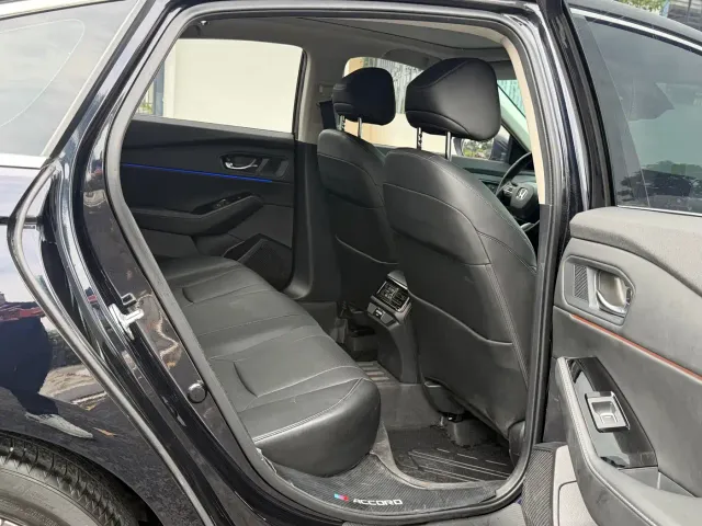 Honda Accord — Фото автомобиля 12