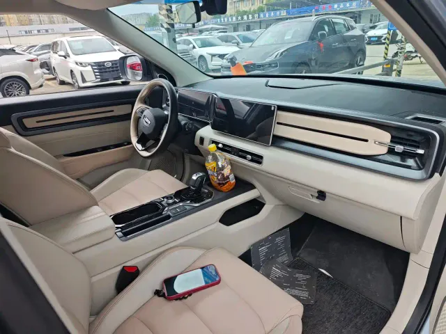 Geely ICON — Фото автомобиля 6