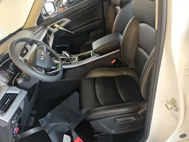 Geely Boyue — Фото автомобиля 14