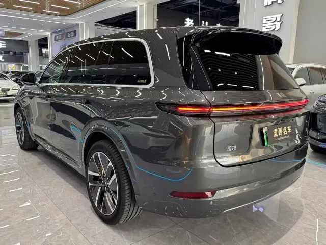 Li Auto L9 — Фото автомобиля 7