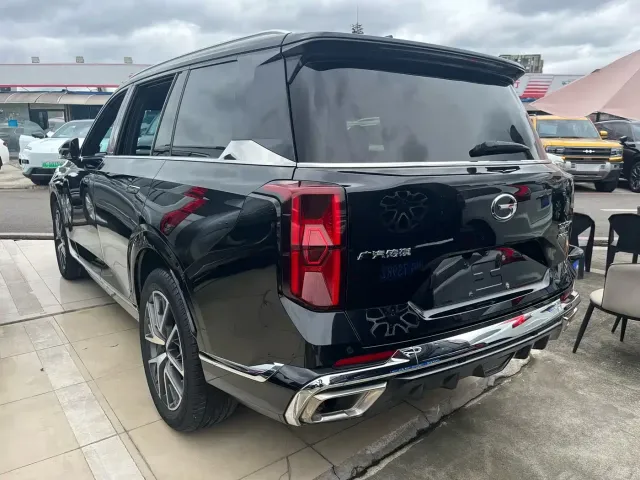 GAC Trumpchi GS8 — Фото автомобиля 5