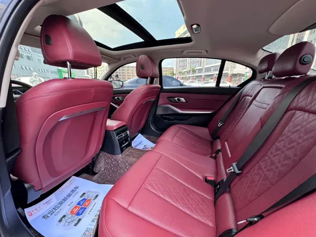 BMW 3 Series — Фото автомобиля 12