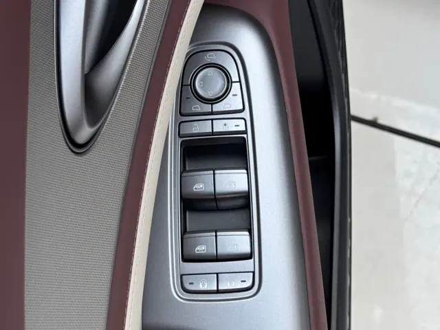 BYD Seal 07 DM-i — Фото автомобиля 10