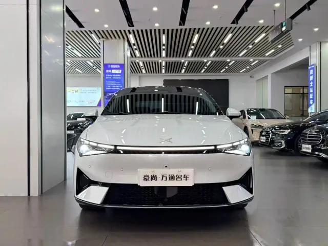 Xpeng P5 — Фото автомобиля 2