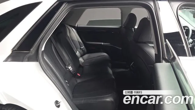 Hyundai Grandeur GN7 — Фото автомобиля 18