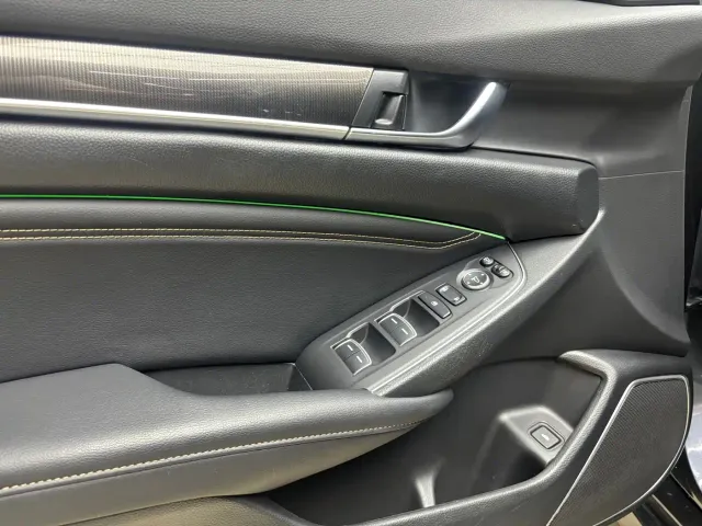 Honda Accord — Фото автомобиля 12