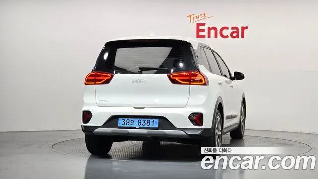 Kia Niro — Фото автомобиля 4