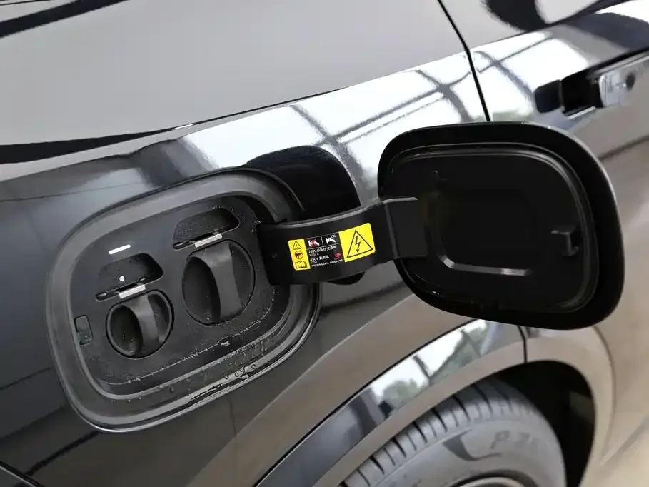 Li Auto Li Auto L7 2023 Pro — Фото автомобиля 30
