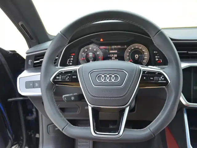 Audi A7L — Фото автомобиля 10