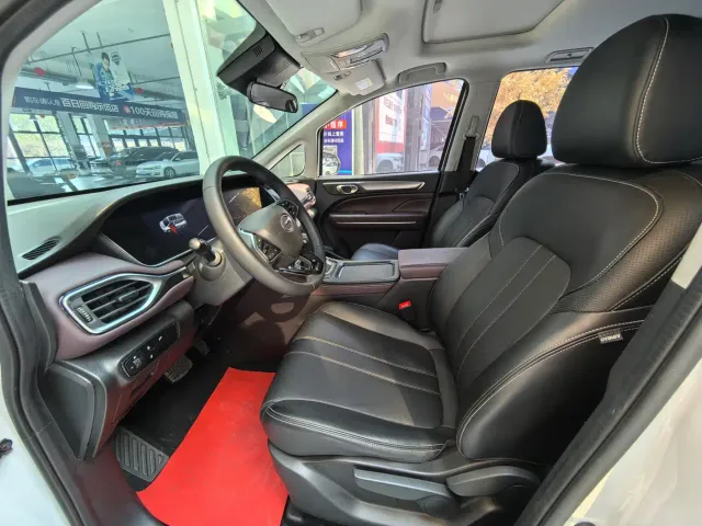 GAC Trumpchi M6 — Фото автомобиля 10