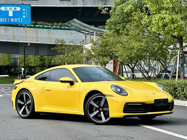 Porsche 911 — Фото автомобиля 4