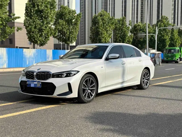 Фотография автомобиля — BMW 3 Series