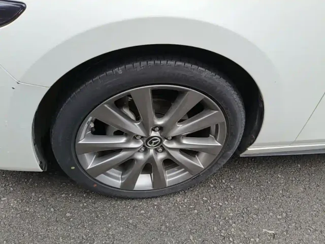 Mazda Axela — Фото автомобиля 22