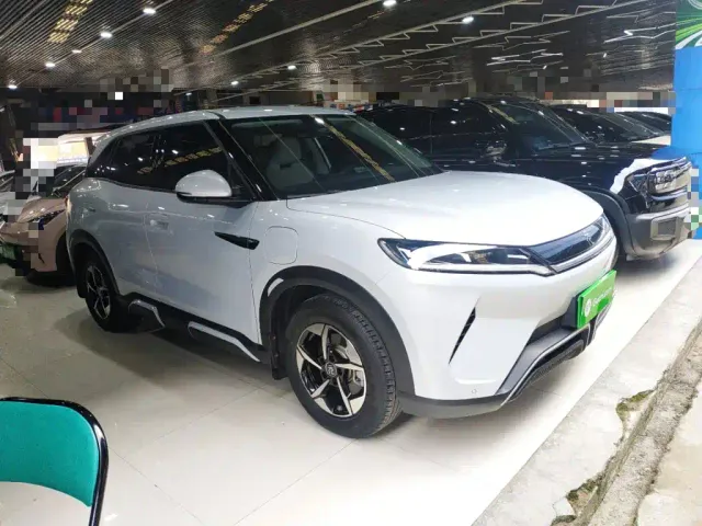 BYD Yuan UP — Фото автомобиля 3