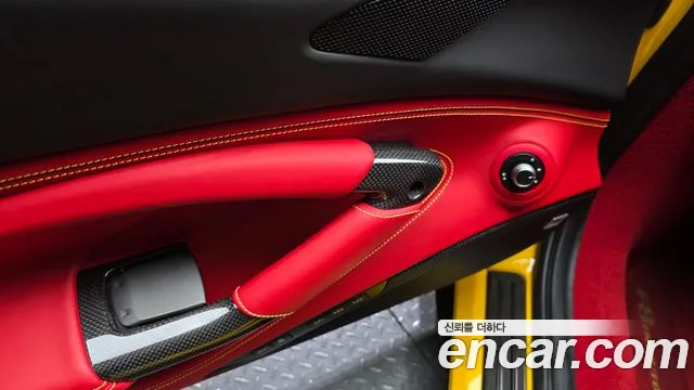 Ferrari F8 — Фото автомобиля 19