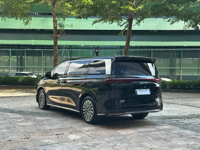 BYD Xia — Фото автомобиля 21