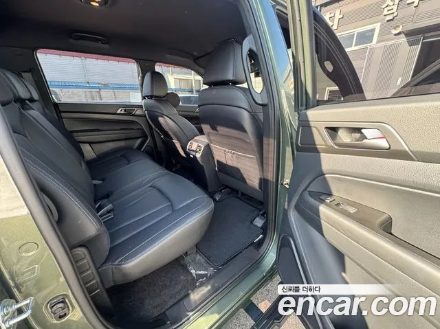 KG_Mobility_Ssangyong Rexton Новый Rexton Sport Khan Дизель 2.2 4WD — Фото автомобиля 9