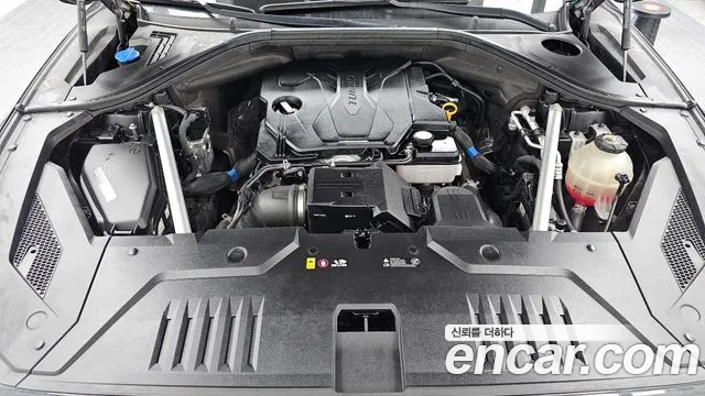 Genesis GV70 2.5T Бензин AWD — Фото автомобиля 5