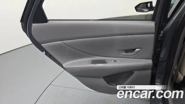 Hyundai Avante CN7 — Фото автомобиля 14