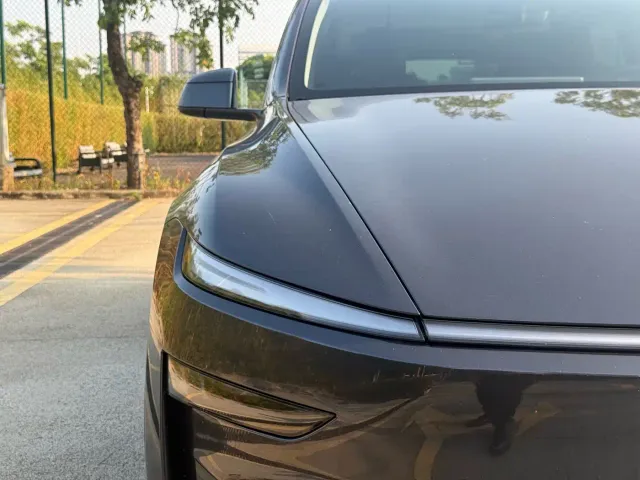 Tesla Model Y — Фото автомобиля 12
