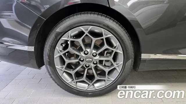 Genesis G80 Бензин 2.5 турбо 2WD — Фото автомобиля 3