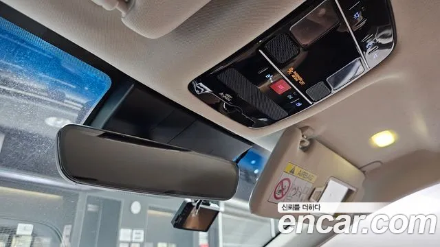 Hyundai Grandeur Grandeur (GN7) 2.5 Бензин 2WD — Фото автомобиля 20