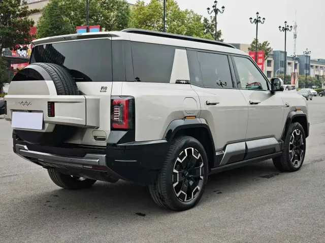 BYD FangChengBao Leopard 8 — Фото автомобиля 9