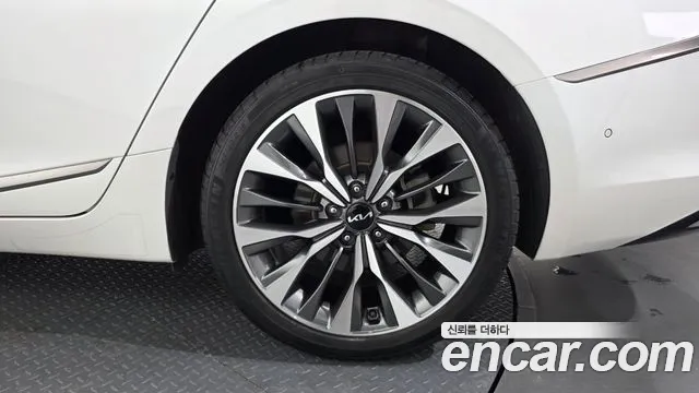 Kia K8 — Фото автомобиля 6