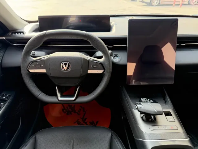 Changan Eado — Фото автомобиля 8