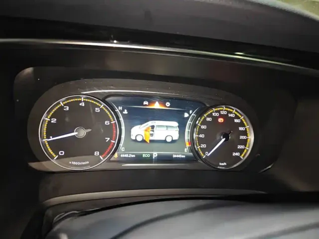 GAC Trumpchi M8 — Фото автомобиля 11