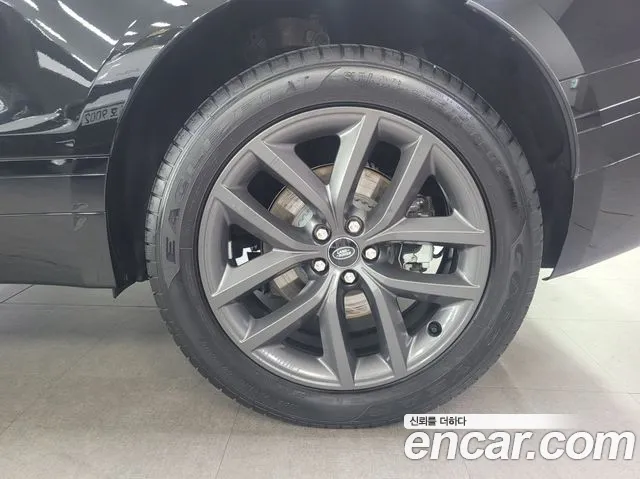 Land Rover Range Rover Velar — Фото автомобиля 19