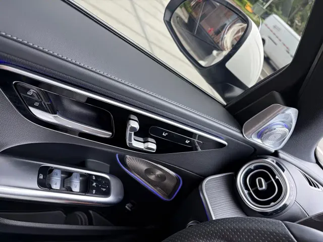 Mercedes-Benz C-Class — Фото автомобиля 19