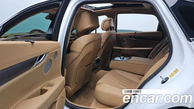 Genesis G80 Бензин 2.5 турбо AWD — Фото автомобиля 10