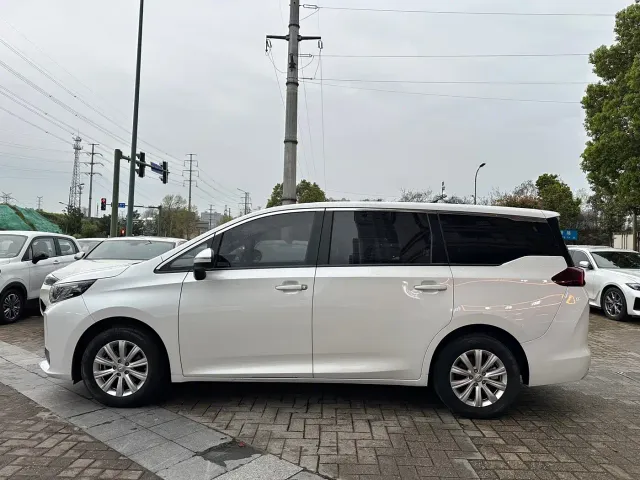 GAC Trumpchi M6 — Фото автомобиля 4